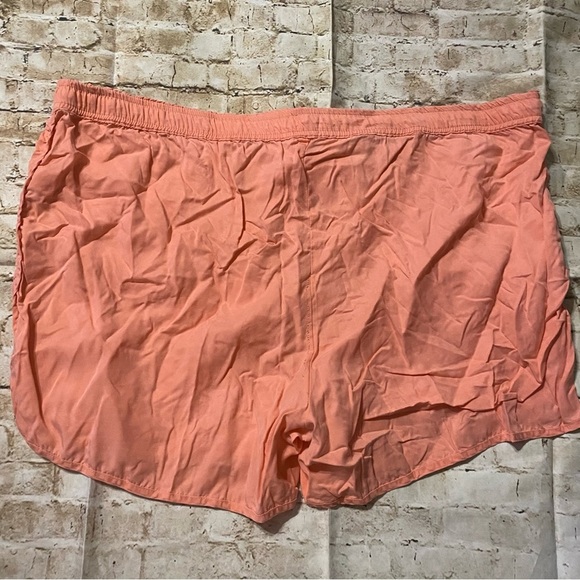 Crown & Ivy Peach Stretch Waist Lyocell Shorts - Picture 3 of 5